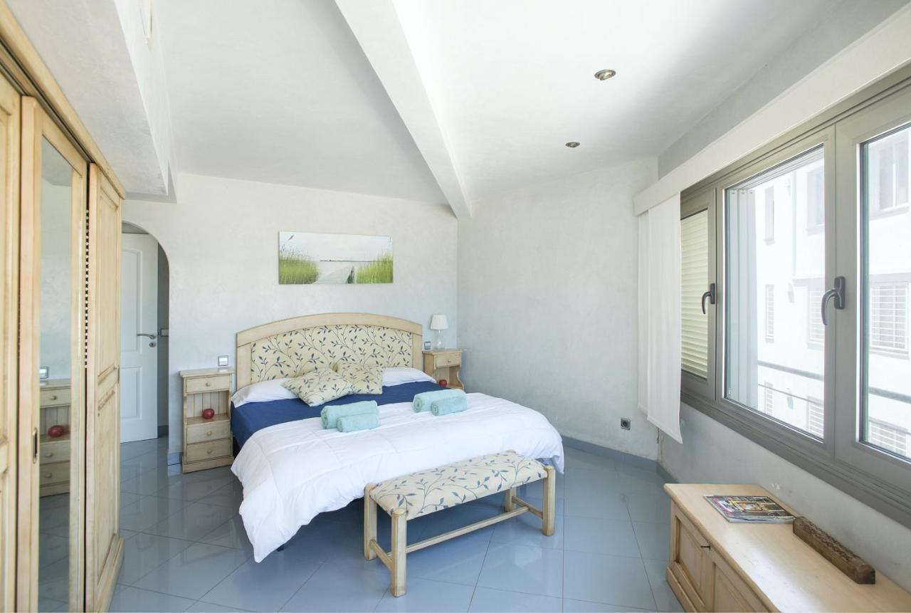 Apartment Magnifics With Sea View By Js